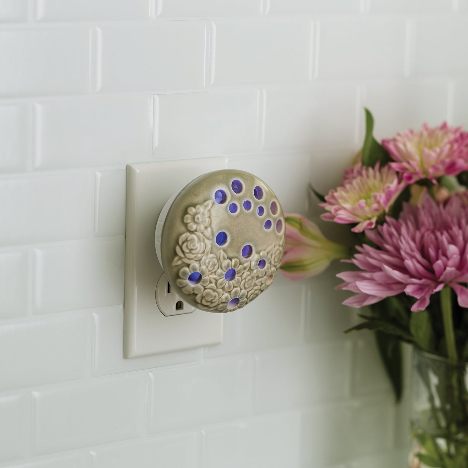 Pluggable Bloom Diffuser - Stand Around Creations